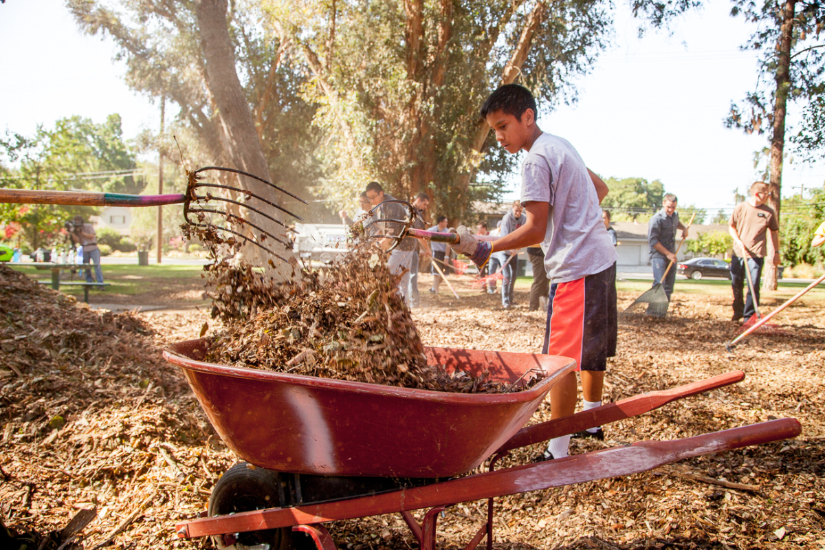 2018 Youth Volunteer Directory – A student’s guide to community service opportunities