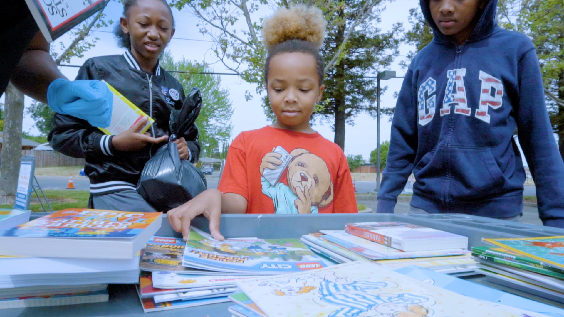 Here’s where you can get free meals and books for your kids during the COVID-19 pandemic