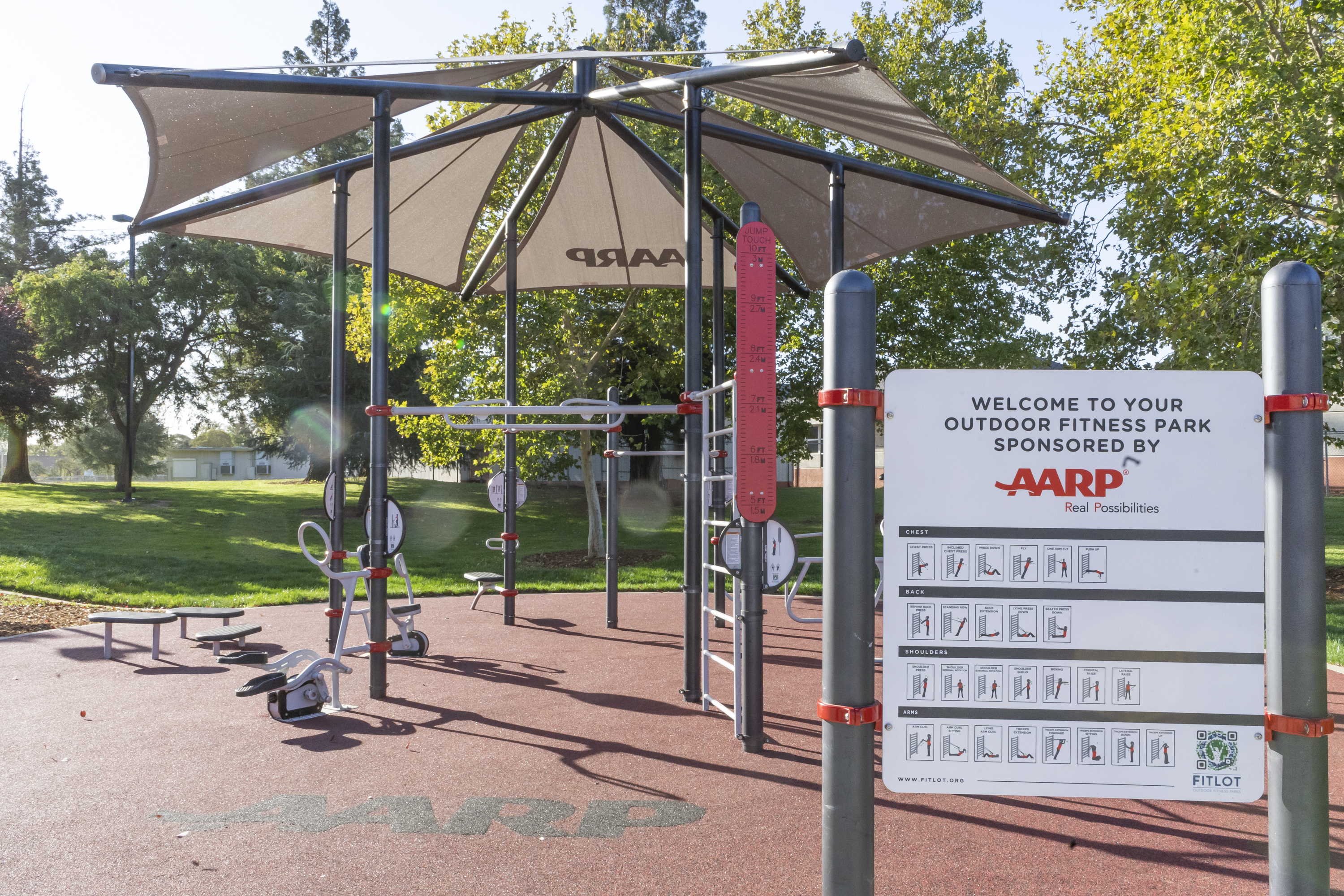 New outdoor fitness space opens at Oak Park Community Center