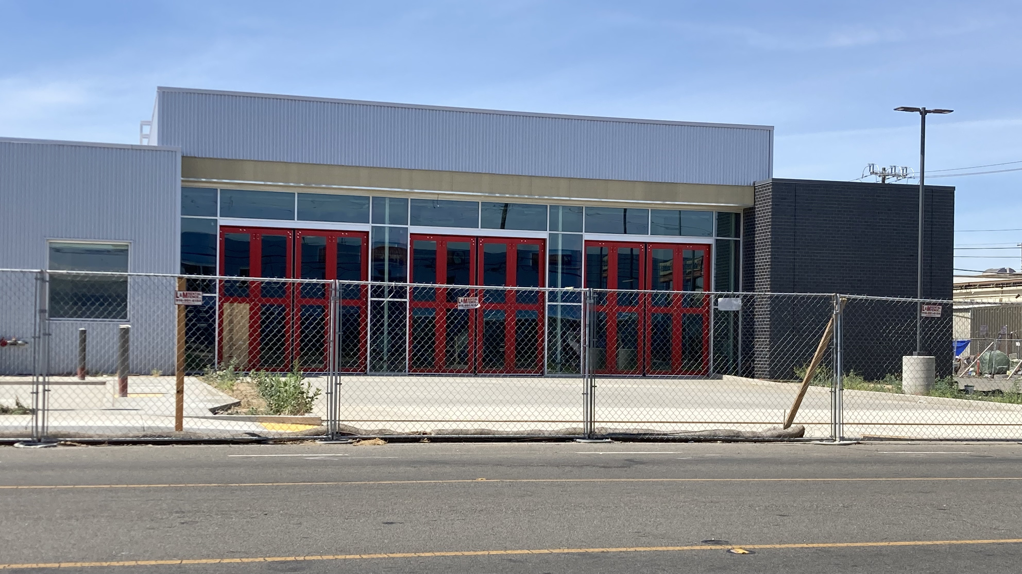 City, County of Sacramento homeless assistance teams collaborate on outreach near new fire station