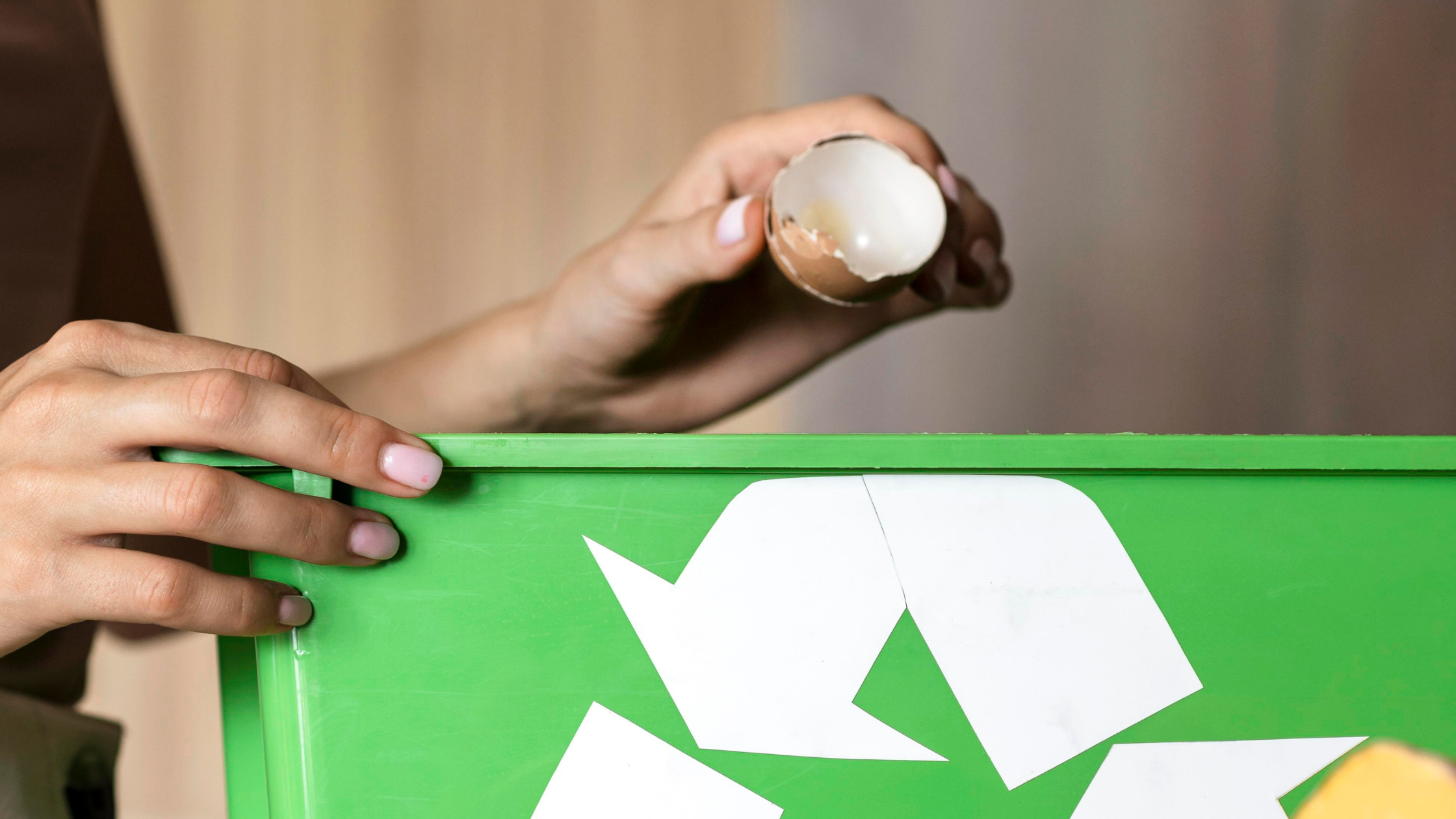 Register for a free kitchen countertop pail ahead of changes to organic waste recycling